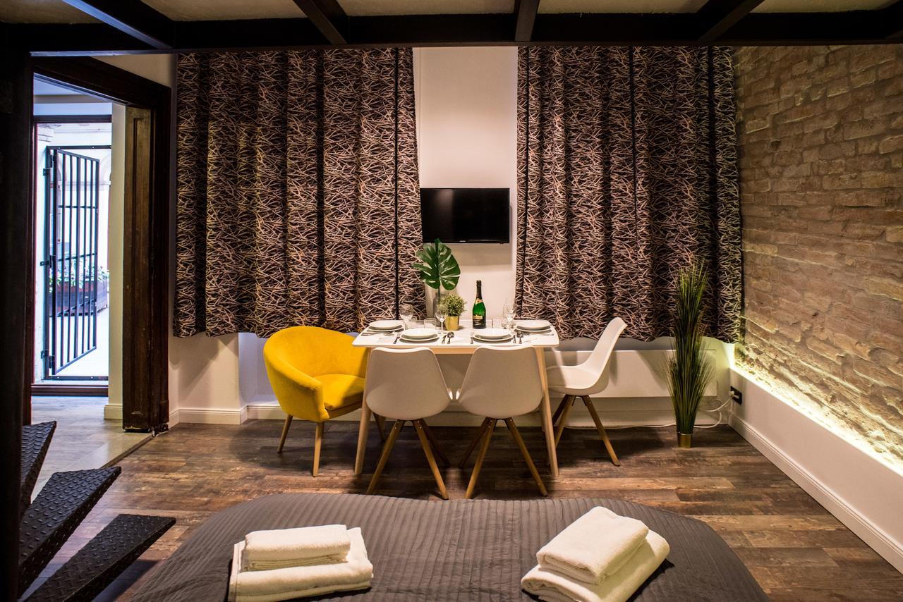 Very Stylish And Fresh Studio Home In The Center Budapest Exterior foto